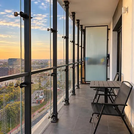 Skyline By The Center Ul Kasprzaka Apartamento *